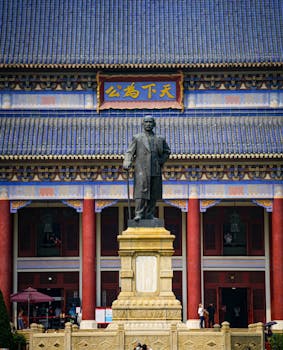  经济开局呈现稳健特征，多领域指标逐步改善；新质生产力培育加速，高质量发展路径更加清晰。 股票财经