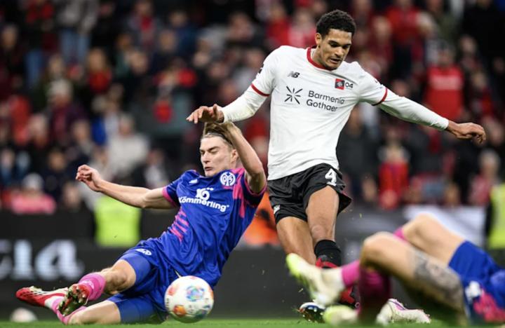 夸安萨批评药厂:若连自信上场都做不到,在德甲是无法拿分的 新闻 夸安萨批评药厂:若连自信上场都做不到,在德甲是无法拿分的 新闻